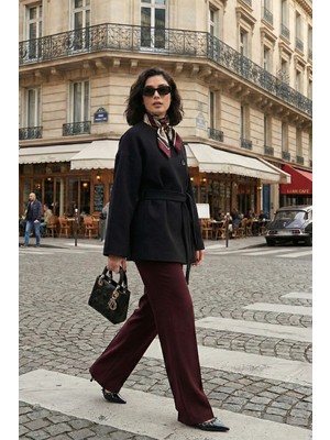 Lela Regular Fit Bisiklet Yaka Kemer Detaylı Trençkot Bayan Trençkot 6927672