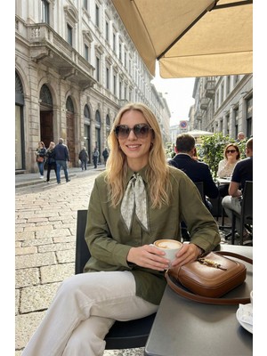 Lela Relaxed Fit Fular Detaylı Klasik Yaka Göğüs Cepli Gömlek Bayan Gömlek 6925427