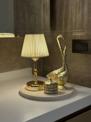 Maison Avf Beyaz Deri Kablosuz Şarjlı Masa Lambası - Alt Uzun Parlak Gold