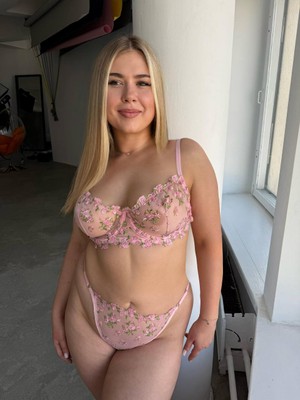 Arona Lingerie Büyük Beden Çıtır Çiçekli Brode Dantelli Desteksiz Sütyen Takımı - C Kap - A-137