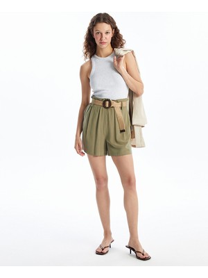 Lc Waikiki Yeni Sezon Beli Kemerli Keten Karışımlı Kadın Şort