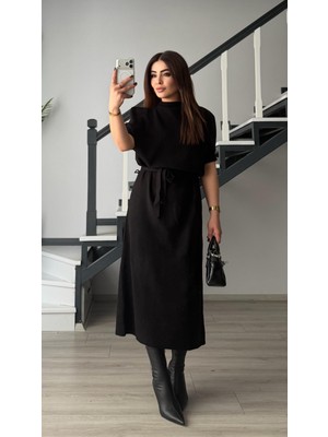Oslove Siyah Dik Yaka Kuşaklı Fitilli Triko Elbise