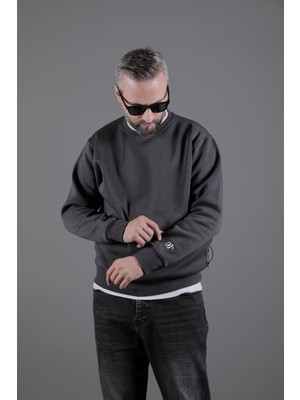 Ohepmoda Yaka ve Etek Parçalı Nakışlı Erkek Sweatshirt
