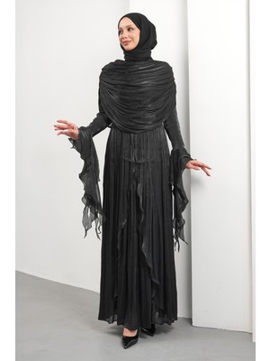 İmaj Butik Siyah Seyyar Pelerinli Fırfırlı Abiye