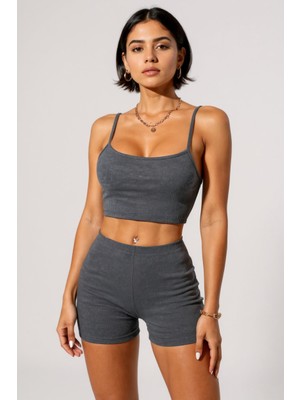 SHC4200 Kadın Antrasit Gri Şortlu Kaşkorse Gecelik Takım – Modern, Konforlu ve Günlük Kombinlere Uygun