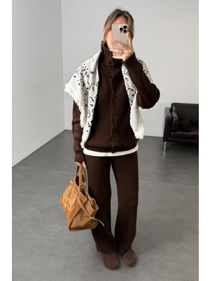 5in1Canpolat Kahverengi Önü Düğmeli Triko Takım 2583