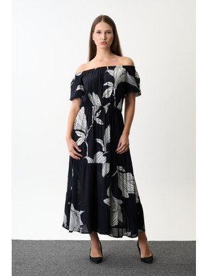 Omzu Açık Desenli Maxi Elbise