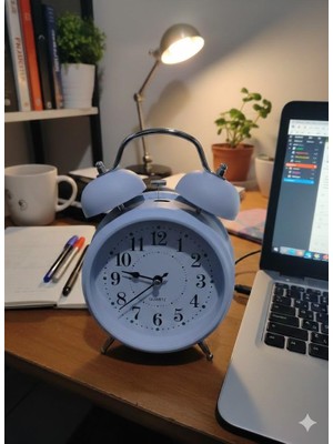 abnturk Büyük Boy Jumbo Boy Retro görünümlü Masa Saati Klasik stil Çift Çanlı Çalar Saat Açık Mavi Pastel Tonlarında Nostaljik Görünüme Sahip 20x14cm