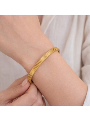 Yush Aksesuar Simli Çizgi Desen Çelik Kelepçe Bileklik