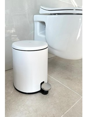Cigo Pedallı Çöp Kovası 6lt Mat Beyaz Iç Kısım Siyah