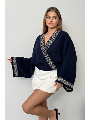 Jee Lee Kadın Bağlama Detaylı Nakışlı %100 Pamuklu Kimono Lacivert - 26Y 7014
