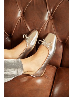 Milaya Shoes Lara Kelebek Desenli Kadın Babet Ayakkabı