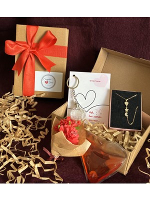 IRONMOON Sevgililer Günü Hediye Seti-Çelik Kolye-Işıklı Anahtarlı-Kalp Şeklinde Elı Istıcı-Kırmızı Çiçek Buketi