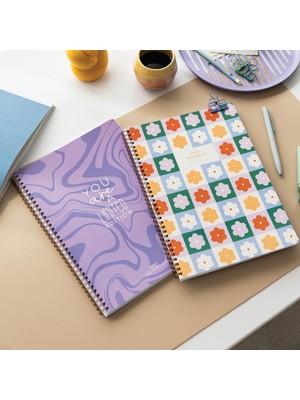 Shop A Way A4 Spiralli Karton Kapak 2’li Set Kareli Okul Defteri 80 Yaprak, Ders Programlı Lila Çiçek
