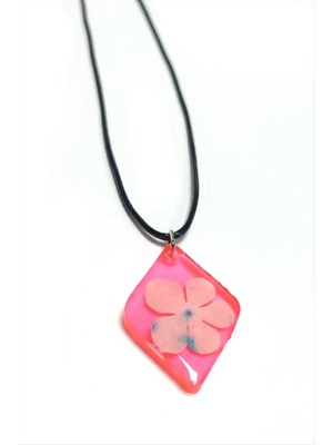 Linarx Kartopu Çiçeği Baklava Dilimli Epoksi Kolye