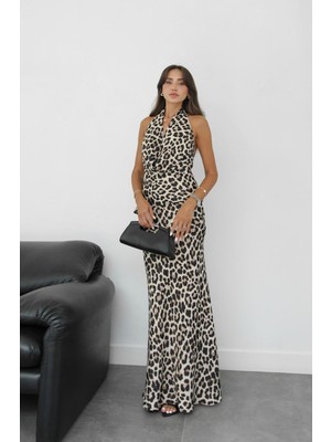 Havoş Leopar Desenli Saten Degaje Yaka Bluz Etek Takım