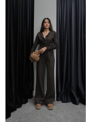 Havoş Kahverengi Bel Detaylı Çıtçıtlı Triko Takım