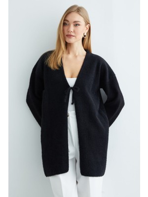 FullaModa Önü Bağlamalı Sakallı Triko Hırka