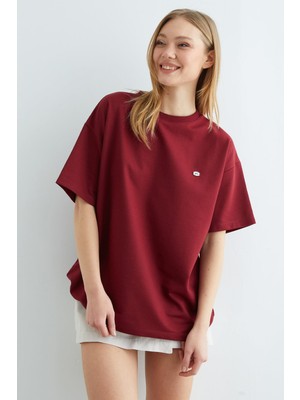 FullaModa Fiyonk Aksesuarlı Bisiklet Yaka Oversize Tişört