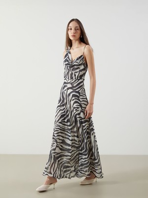 Lc Waikiki Yeni Sezon Dökümlü Yaka Çiçekli Şifon Elbise