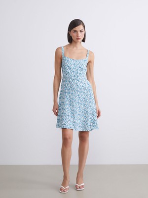 Lc Waikiki Yeni Sezon Kare Yaka Çiçekli Mini Elbise