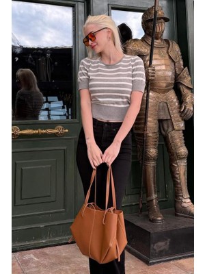 Madmext Gri Bisiklet Yaka Çizgili Kadın T-Shirt MG2400