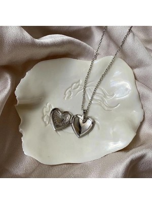 Herşey Nota Içi Açılan Kolye