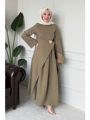 Tesettür Diyarı Minel Broş Detaylı Cupra Tansel Kumaş Tesettür Elbise- Haki