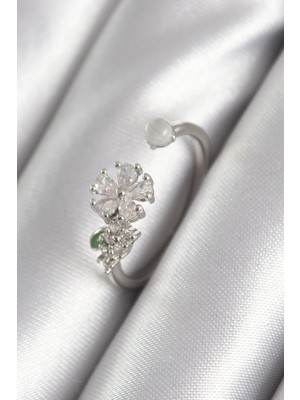 Pirinç Gümüş Renk Zirkon Taşlı Çiçek Model Kadın Yüzük - Lisinya