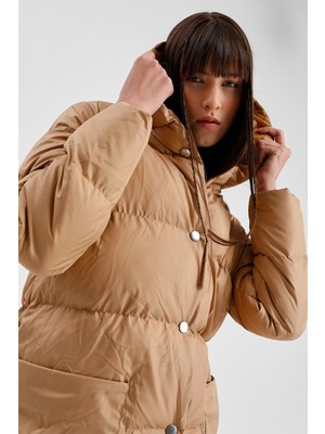 Tonny Black Kadın Vizon Monica Normal Kesim Uzun Ön Düğme Dolumlu Su Geçirmez Kumaş Kapüşonlu Kaban