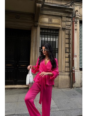 Bi Baksana Saten Kruvaze Bağlamalı Bluz- Pantolon Takım - Fuşya