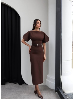 Esra Helvacı Omuz Dekolteli Kemerli Midi Elbise