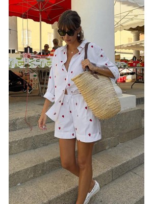 Madmext Beyaz Çilek Desenli Kadın Şort Gömlek Takım MG2406