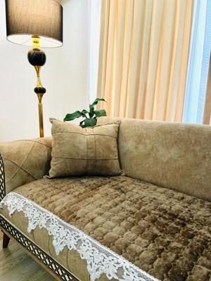 Dantelli Tavşan Tüylü Çekyat Örtüsü Kaydırmaz Tabanlı Peluş 75*200