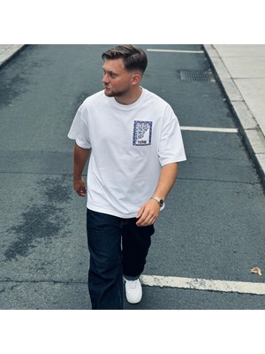 Ethnic Tile Art Oversize Pamuk Baskılı Beyaz T-Şhirt