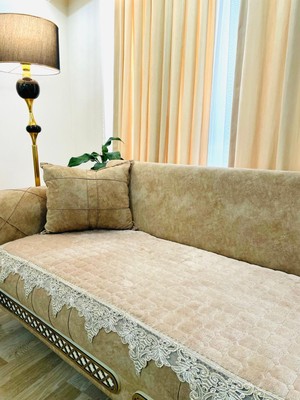 Dantelli Tavşan Tüylü Çekyat Örtüsü Kaydırmaz Tabanlı Peluş 75*200