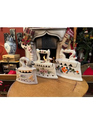 TT Italyan Porselen 3 Adet Farklı Boylarda Dekorluk Kömürlü Ütüler 16X14X11 cm Uzunluklarında.