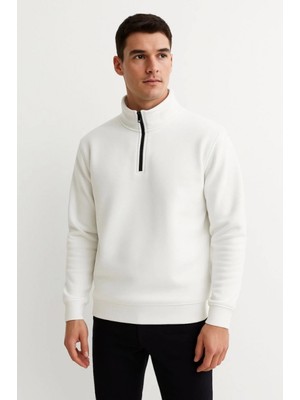 Marsilyan- Erkek Dik Yaka Sweatshirt Dik Yaka Yarım Fermuarlı 3 Iplik Şardonlu Pamuk Kumaş - Beyaz