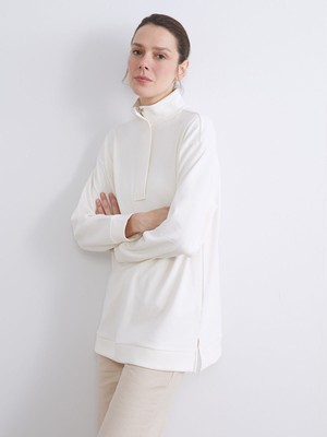 Lc Waikiki Ekru Kadın Sweatshirt Tunik Uzun Kollu Yüksek Yaka Dalgıç Kumaşlı Rahat Kesim