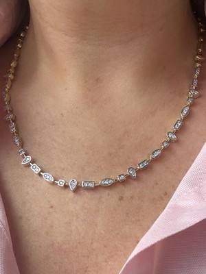 Özel Tasarım Taşlı Kolye