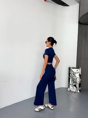 Marsilyan- Osy Modal Yumuşak Dokulu Kumaş Kısa Kollu Crop Alt Ispanyol Paça Pantalon Ikili Takım - Lacivert