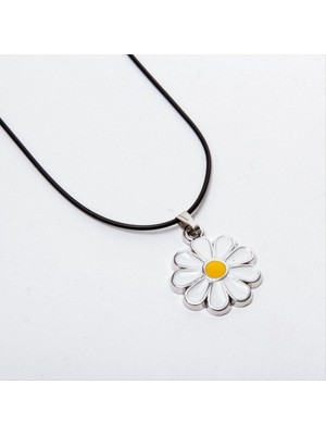 Marsilyan Papatya Figrülü Kolye