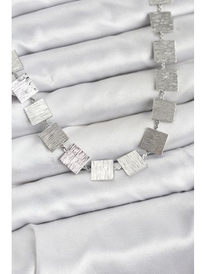 Evyora Kare Plaka Model Gümüş Renk Kadın Kolye