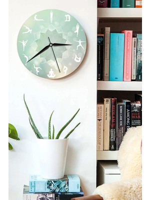 Hype Store Yoga Eğitmenine Hediye Ahşap Duvar Saati Saat Modeli 27 cm Çapındadır.