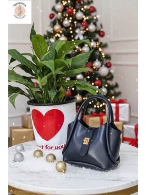 Trendniva Kilit Detaylı Küçük Boy El Çantası