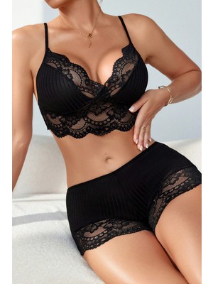Intive Lingerie Kadın Siyah Kaşkorse ve Dantel Detaylı Şortlu Gecelik Takım