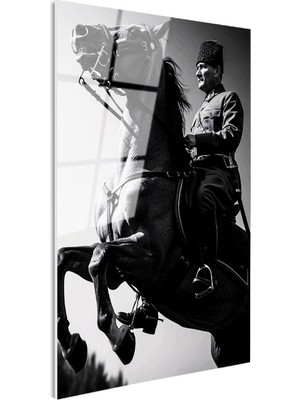 Tablofest Tamperli Gerçek Cam Tablo Atatürk Üniformalı Şahlanan At Atatürk Tablosu Duvar Dekoru