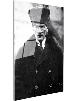 Tablofest Tamperli Gerçek Cam Tablo Atatürk Kalpaklı Kürklü Palto Kışlık Atatürk Tablosu Duvar Dekoru