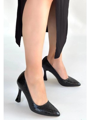 bebekokusu Merio Siyah Baskılı Rugan Topuklu Ayakkabı