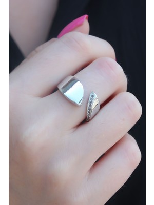 Gümüş Renk Zirkon Taşlı Kadın Yüzük - Lisinya